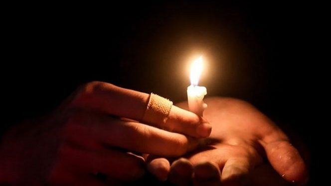 اشعار شام غریبان حسینی [ 40 شعر سوزناک و گریه دار شام غریبان زینب ]