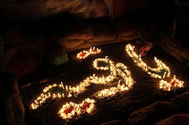 اشعار شام غریبان حسینی [ 40 شعر سوزناک و گریه دار شام غریبان زینب ]